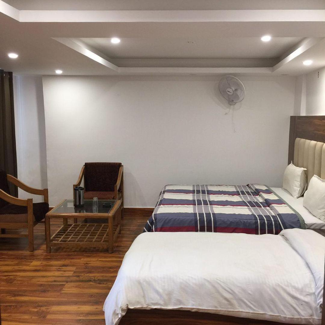 Castle View Hotel Mussoorie Bagian luar foto